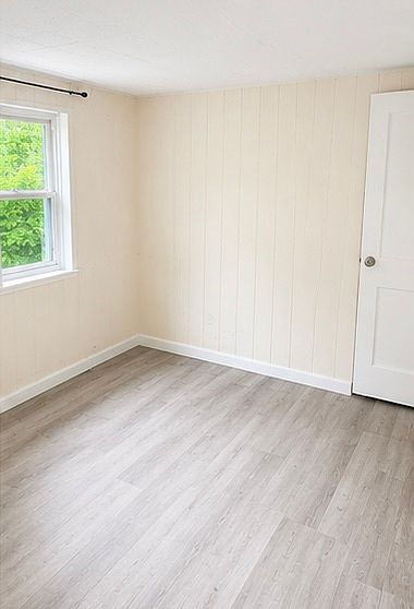 1st image of 125 W Main St #3