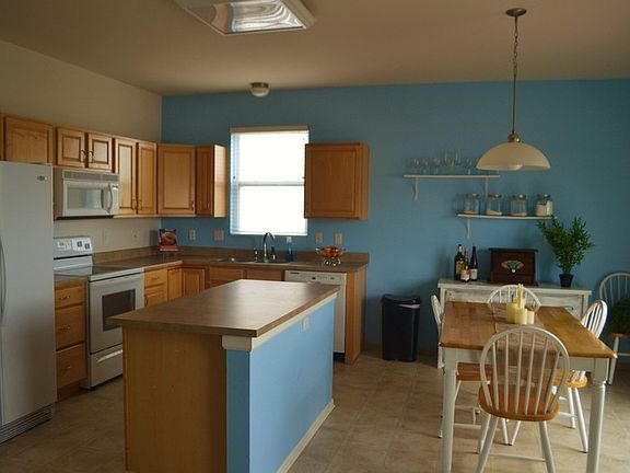 4th image of 2106 Diane St