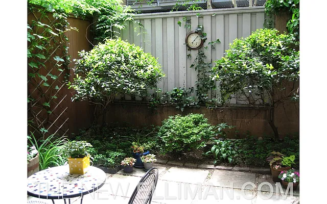 Rented by Douglas Elliman | media 27