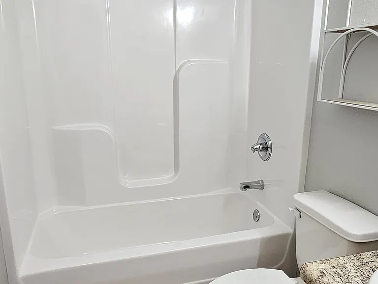 2424 N Guillemard St — Photo 21