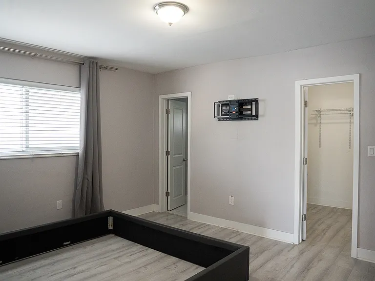 739 NW 22nd Ct #739 — Photo 15