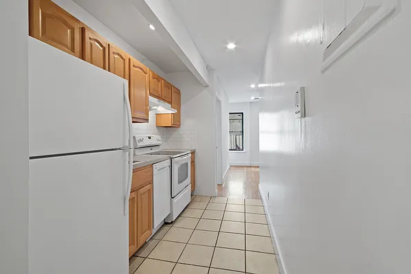 Rented by Compass | media 22