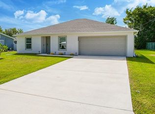 566 SW Violet Ave, Port Saint Lucie, FL 34983