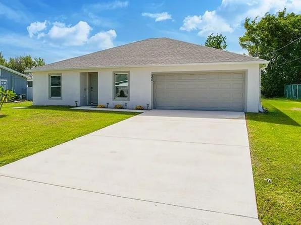 566 SW Violet Ave, Port Saint Lucie, FL 34983
