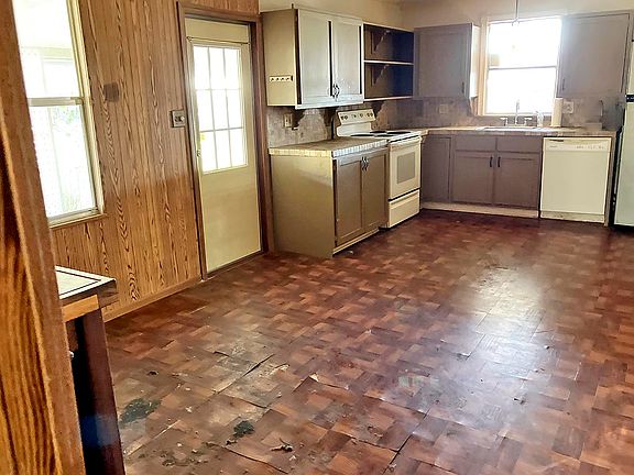 2nd image of 97 Sea Fern Dr #118