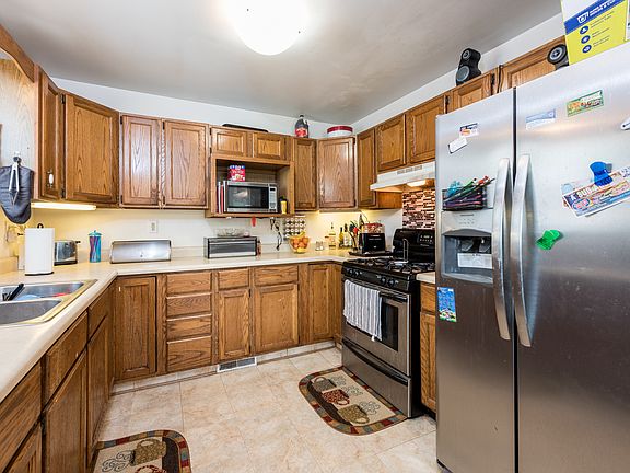 5th image of 424 Clifton Dr