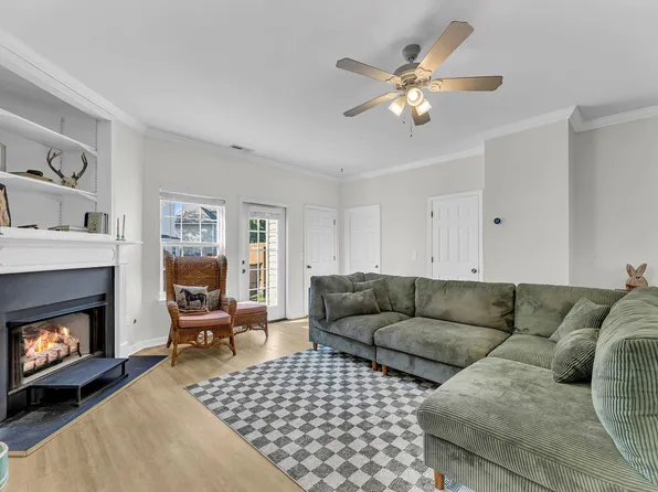 4110 Perrine St, Charleston, SC 29414