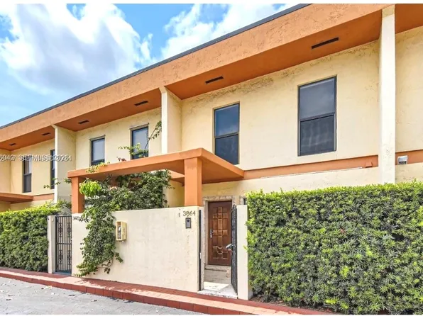 3864 NE 167th St #5, North Miami Beach, FL 33160