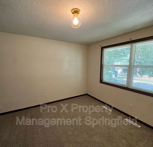 3332 S Southlyn Pl — Photo 24