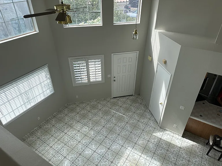 4160 Country Garden Ave — Photo 8