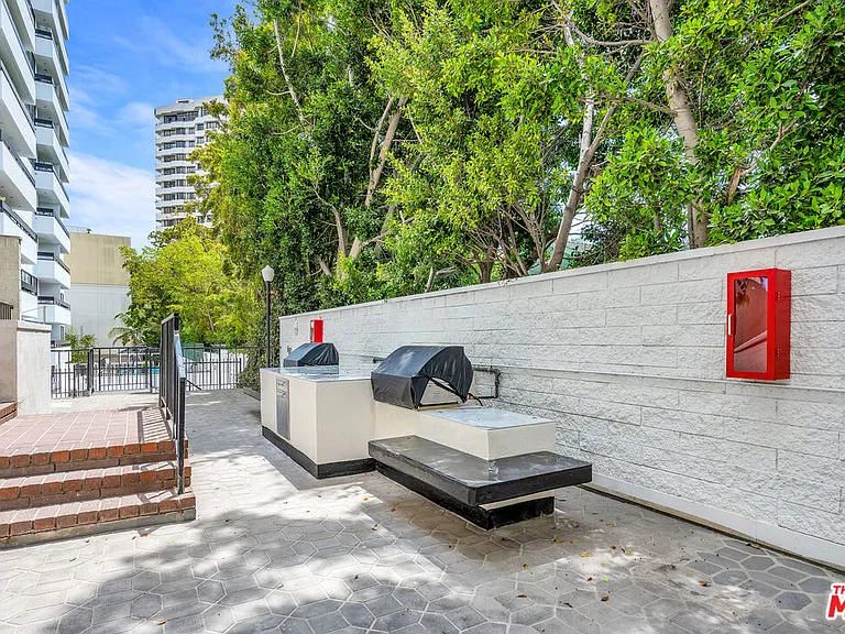 10535 Wilshire Blvd #1014 — Photo 27