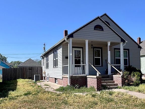 2nd image of 402 W 15th St