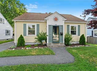 233 Annie St, Pawtucket, RI 02861
