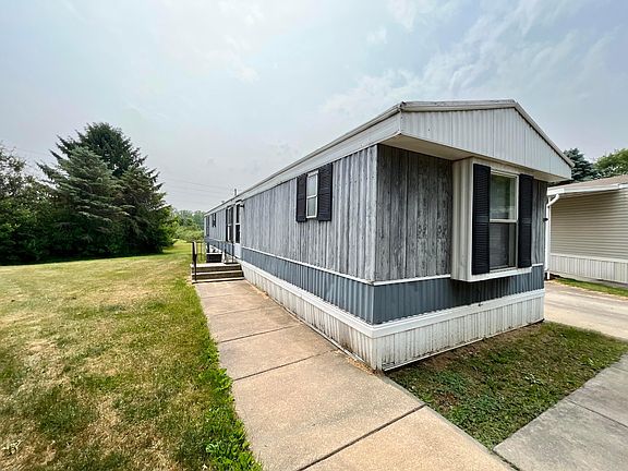 2nd image of 122 Harold Dr