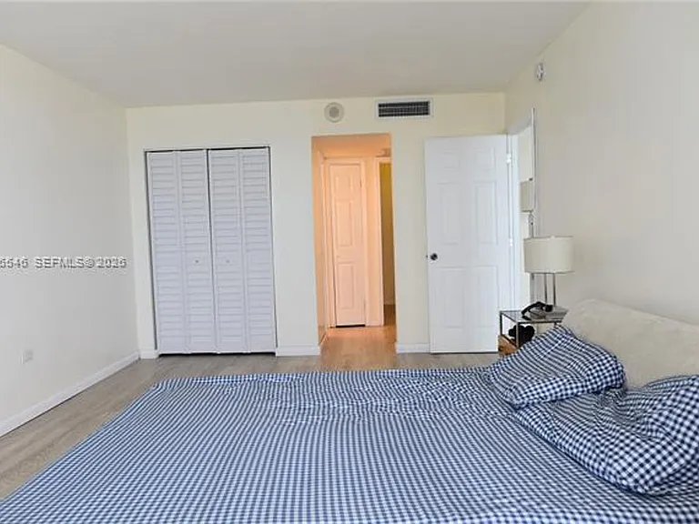 5555 Collins Avenue Cu #8K — Photo 15