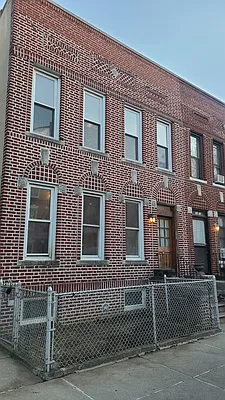 Rented by Aidonis Realty | media 5