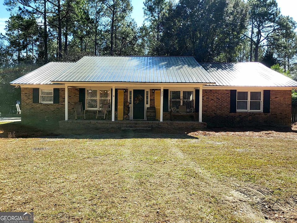 1st image of 202 Wildwood Dr