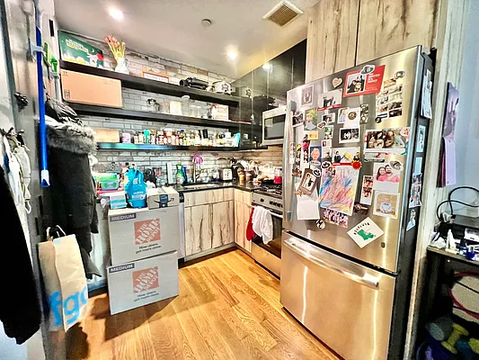 Rented by ERNY LLC | media 32