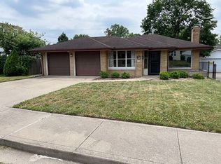 1104 E Richwoods Blvd, Peoria, IL 61603