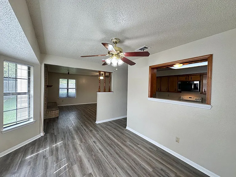 109 S Brook Dr — Photo 13