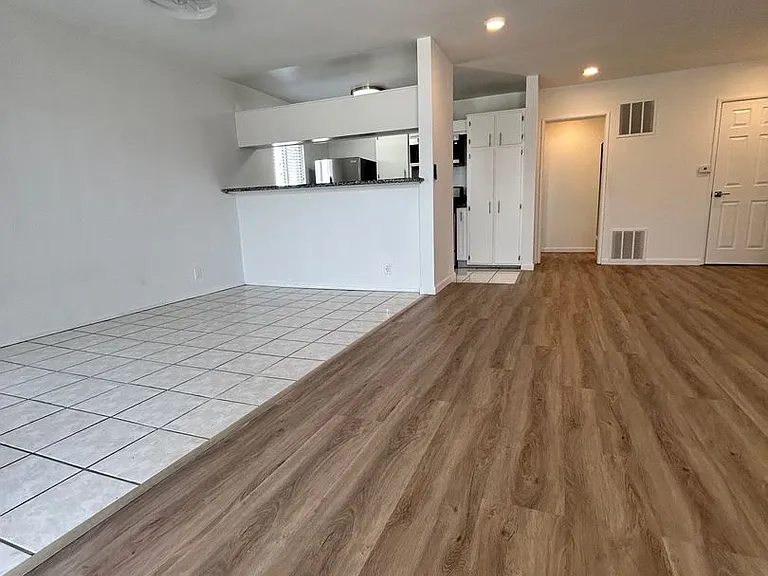 1951 Frank St #14 — Photo 11