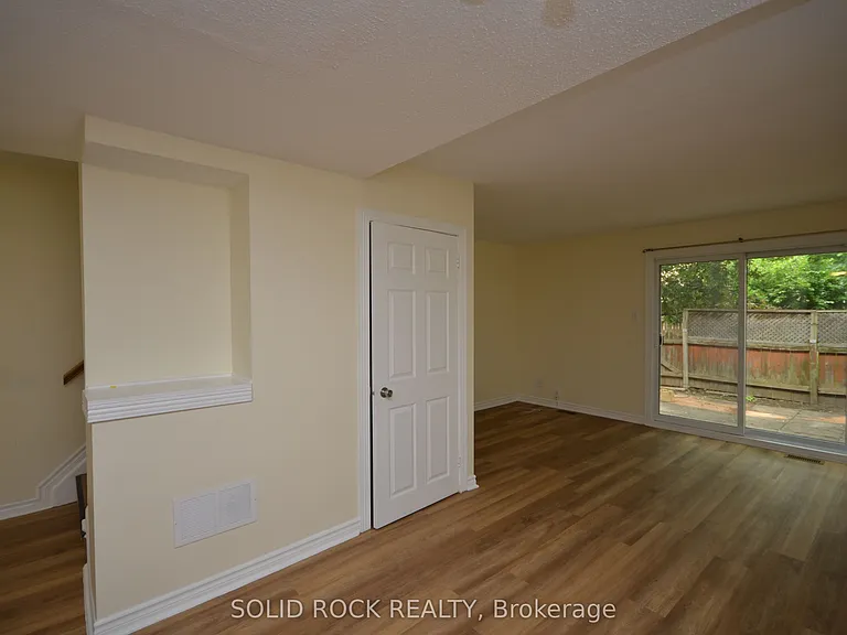 2688 Draper Ave W — Photo 8