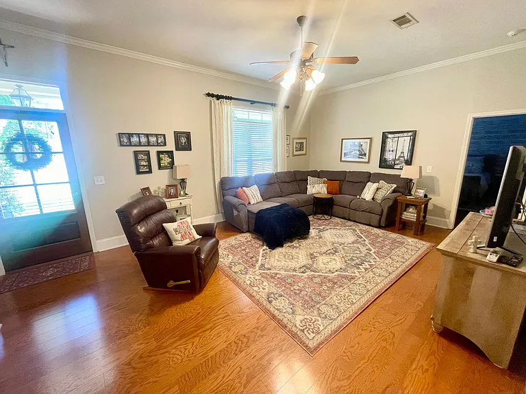 117 Kenzie Dr — Photo 5