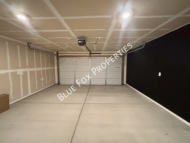 8823 E Stone Meadow Cir — Photo 2