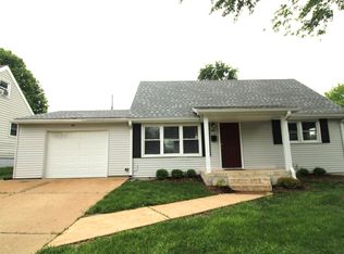 428 Chamberlin Dr, Ballwin, MO