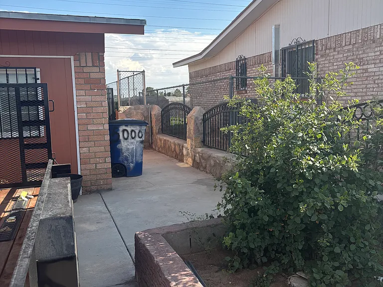 5000 Sagittarius Ave — Photo 7