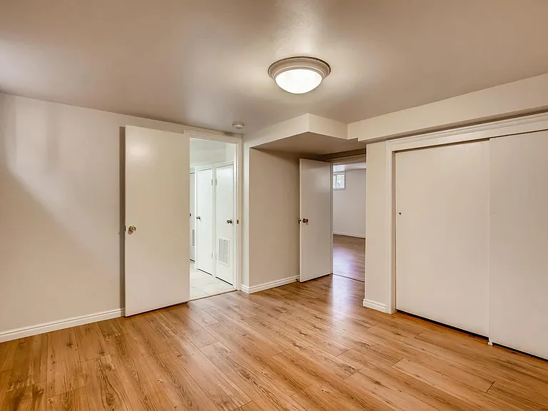 1217 S Lake St #B — Photo 8