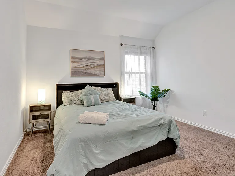 5317 Riverwalk Pkwy — Photo 37