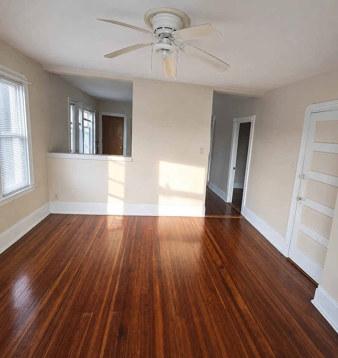 2 bed, 900 sqft, $2,000 — Photo 3