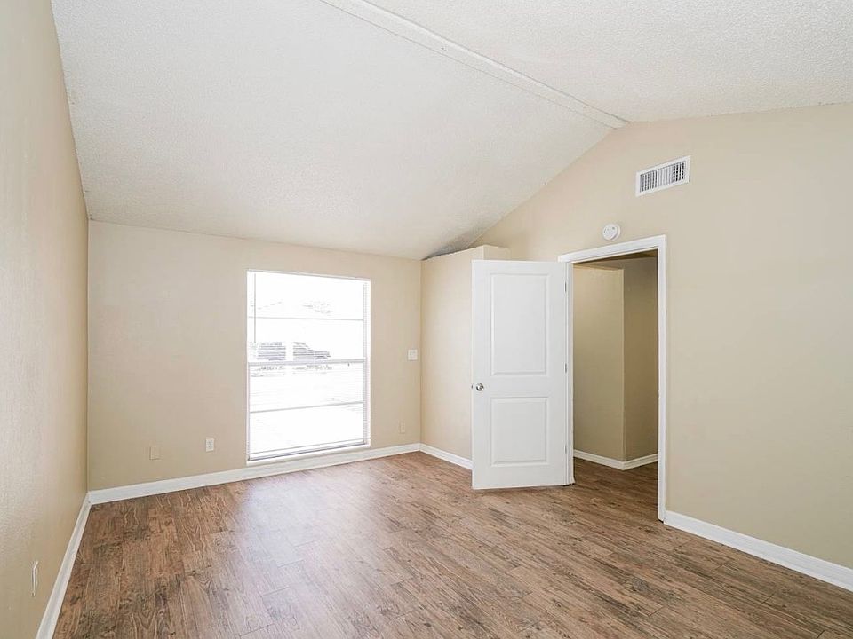 1st image of 6865 Regatta Ct APT 7