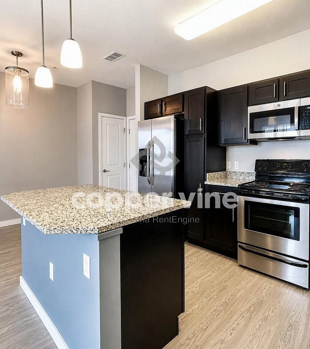 2 bed, 2.0 bath, 1052 sqft, $2,045 — Photo 3
