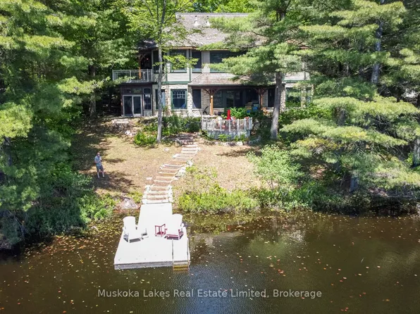 45 Estate Dr, Muskoka Lakes, ON P0B 1J0