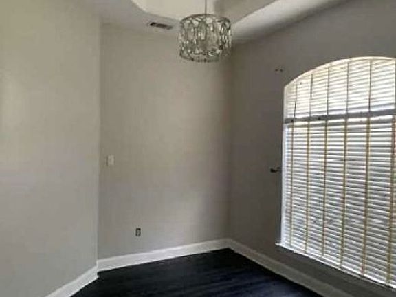 5th image of 148 Oak Arbor Dr