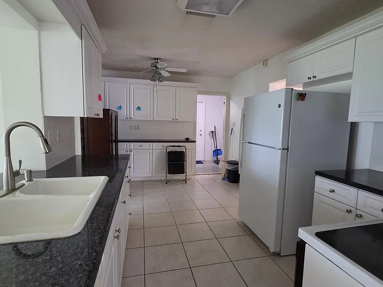 7002 NW 71st Ave — Photo 11