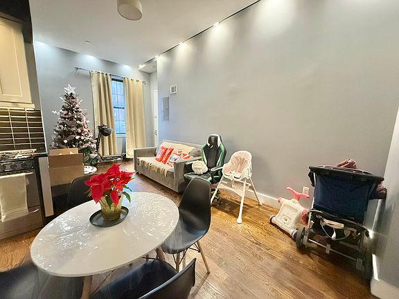 3rd image of 615 Gates Ave #1E
