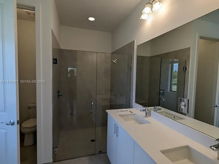 5245 Marano Dr — Photo 9