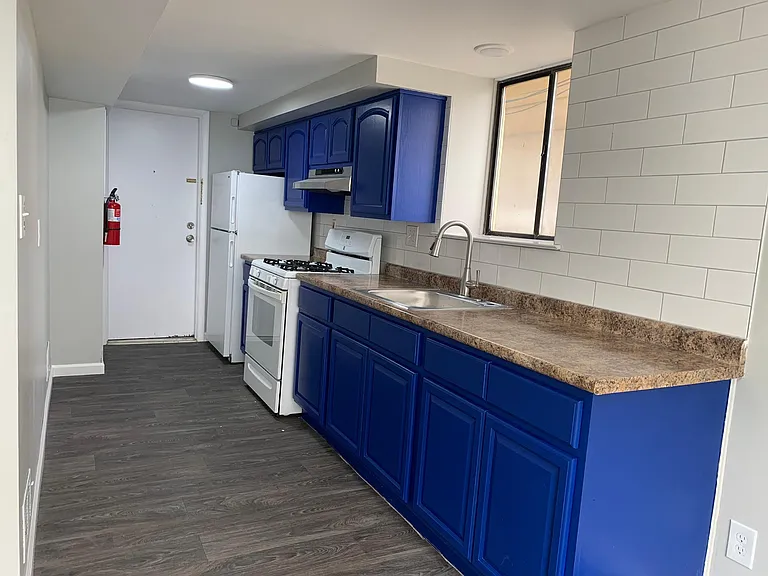 115 Bergen St #1 — Photo 14
