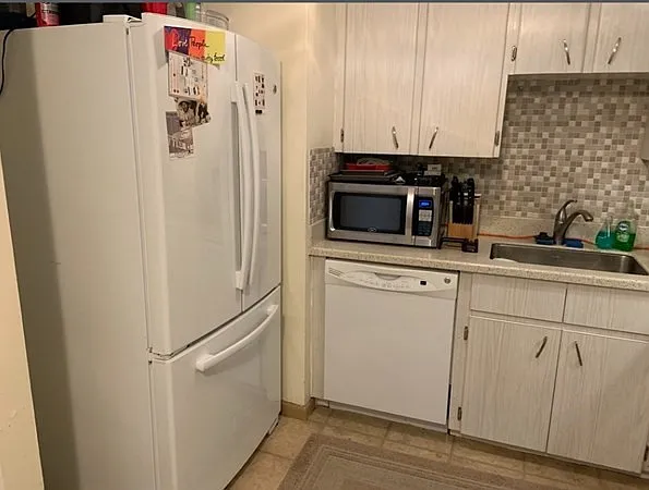 10 Scottfield Rd #14 — Photo 5