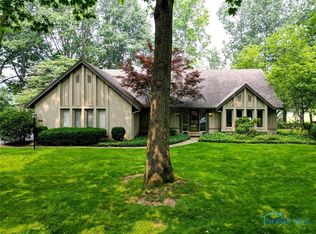 29935 Saint Andrews Rd, Perrysburg, OH 43551