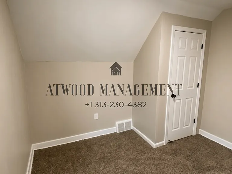 6439 Fischer Ave — Photo 9