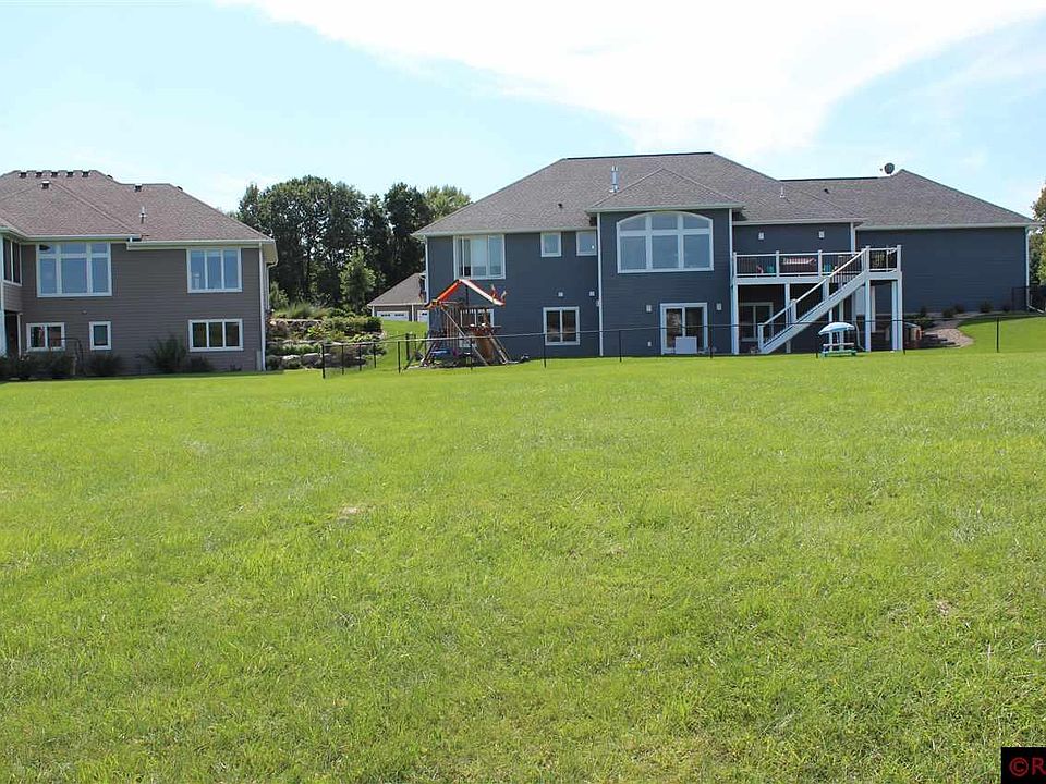 2nd image of 213 Rosewood Dr