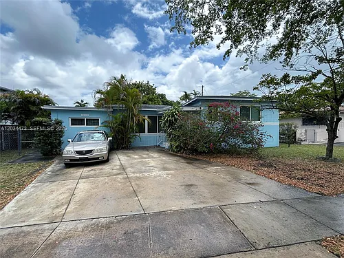 12115 NE Miami Ct Photo 1