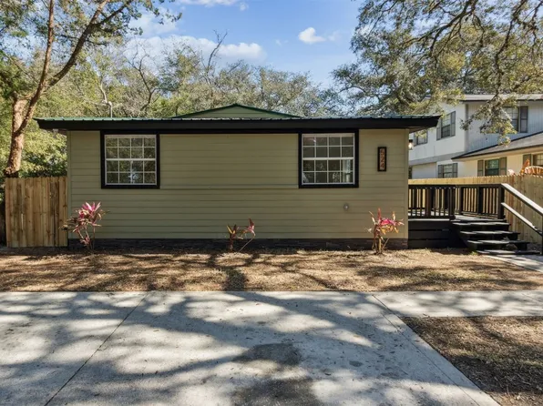 524 Division St, Fernandina Beach, FL 32034