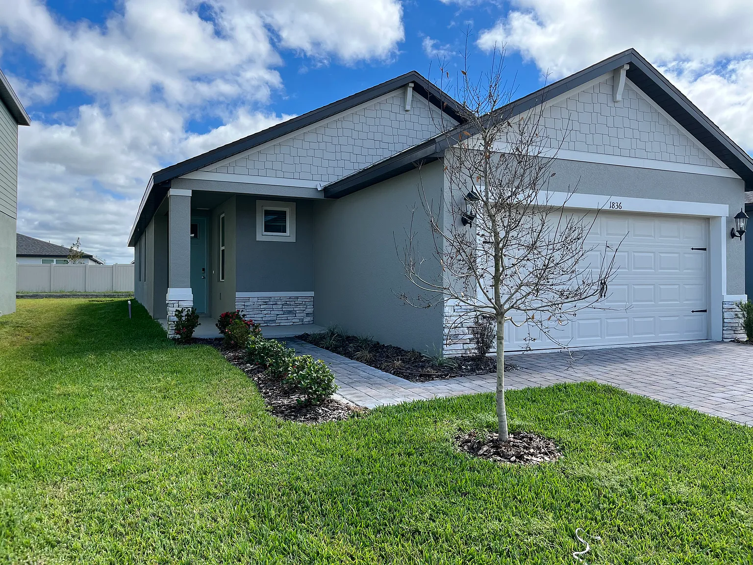 4 bed, 1607 sqft, $3,800 — Photo 1