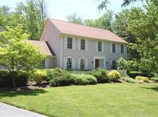 75 Waterford Dr, Chagrin Falls, OH 44022