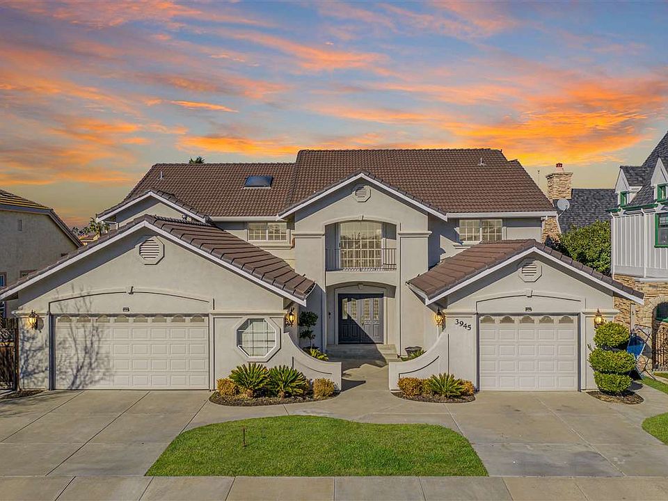 2nd image of 3945 Lighthouse Pl